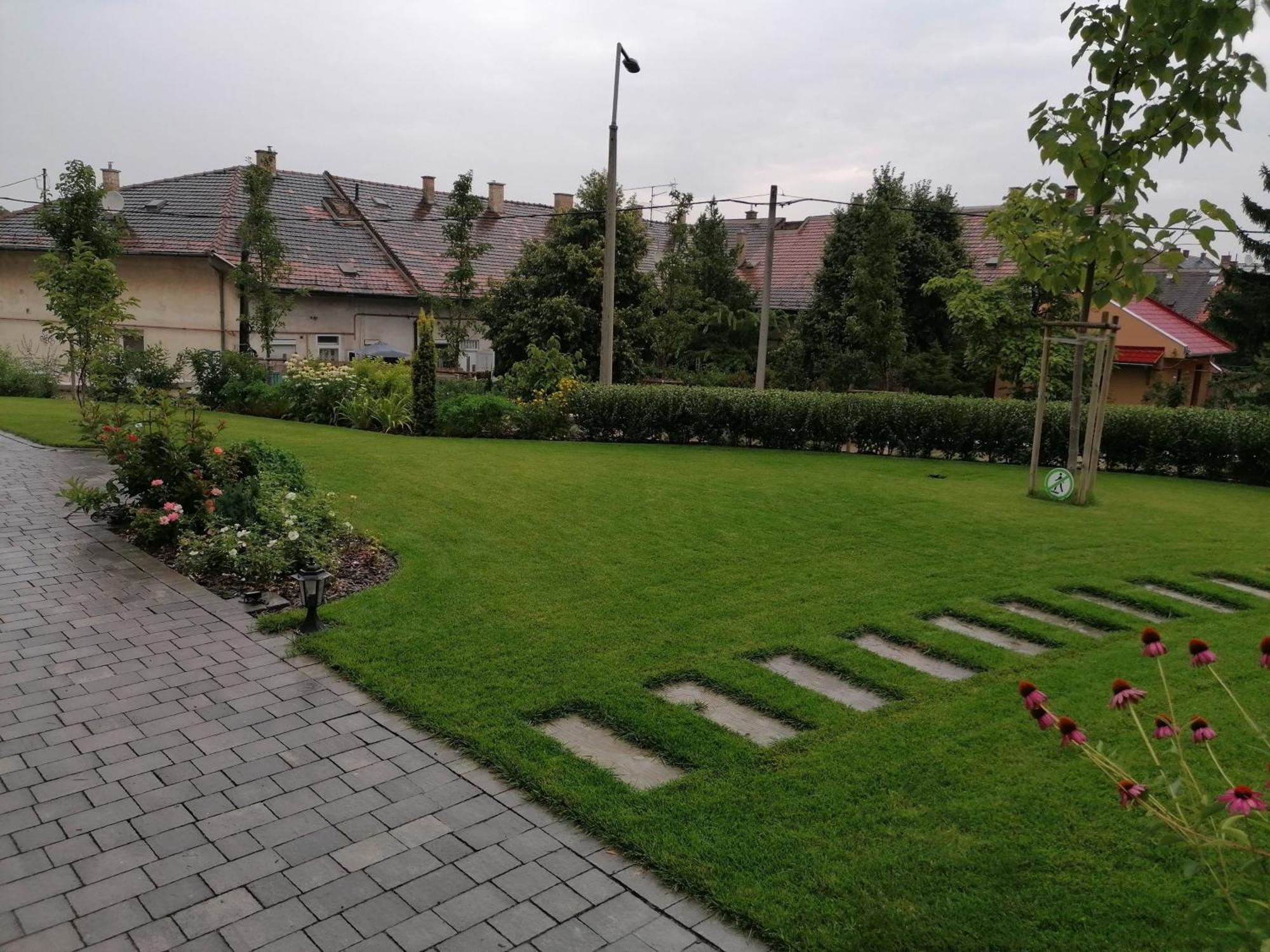 Toni Villa Budapeste Exterior foto